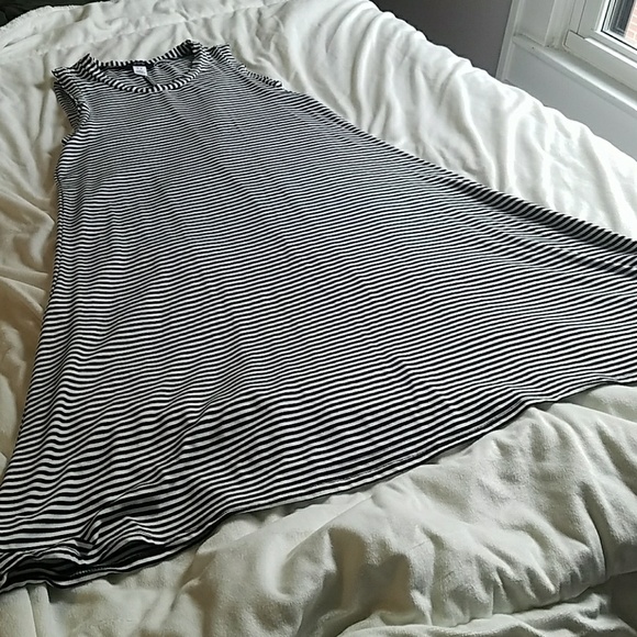 Urban Outfitters Dresss - Picture 2 of 4